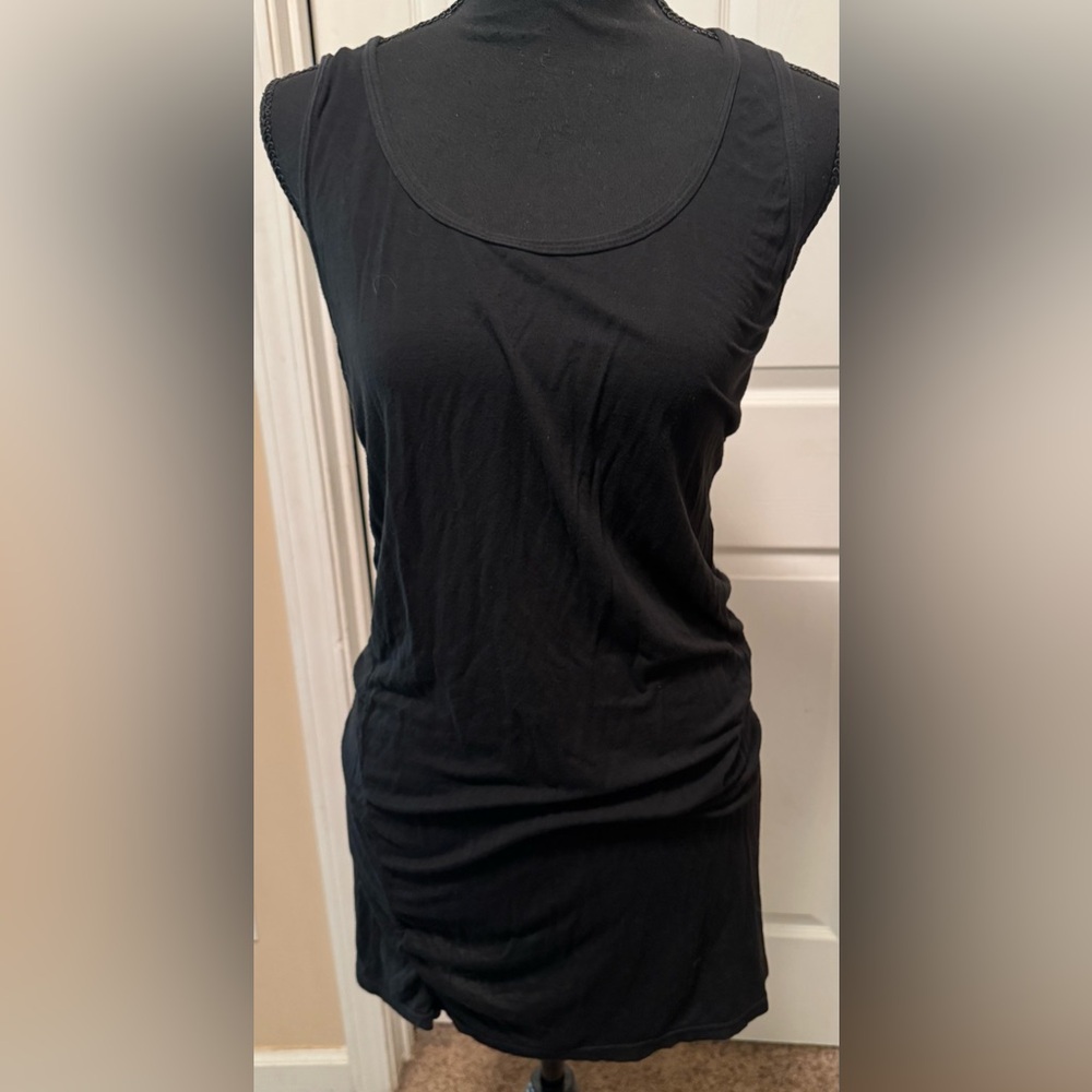 Classic Black Sleeveless Tank Top